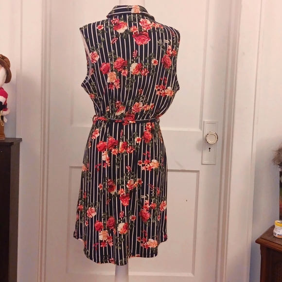 Striped floral dress - Picture 3 of 3